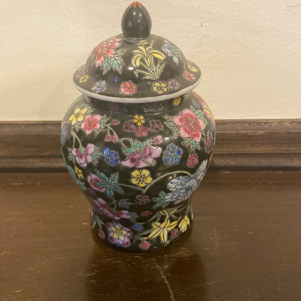 Ginger Jar, Famille Noire, Jingdezhan, Chinese GInger Jar,